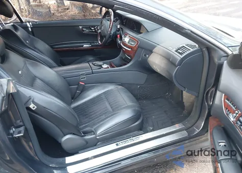 2013 Mercedes-Benz Cl 550 4Matic z USA, uszkodzony, nr VIN WDDEJ9EB5DA031266